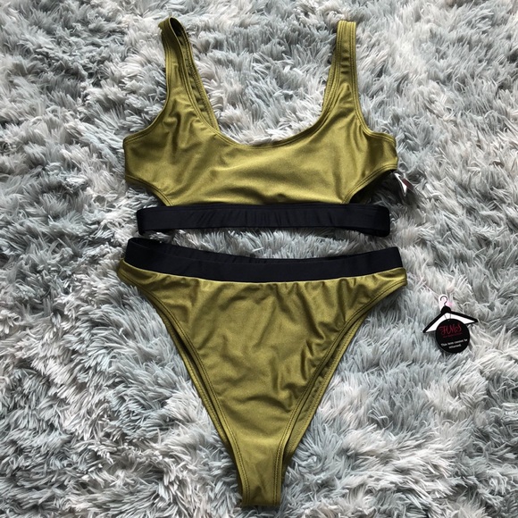 Hot Miami Styles Other - NWT hot Miami styles bathing suit set size L